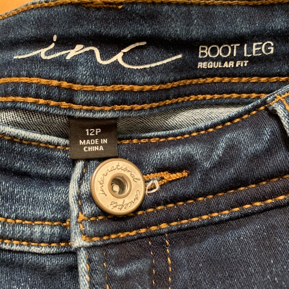 INC bootleg jeans - Picture 3 of 3